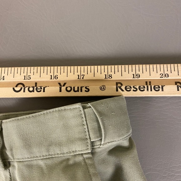 LL Bean Bermuda Shorts Classic Fit Women's Plus Size 18 Beige Cotton Lightweight - Picture 7 of 13